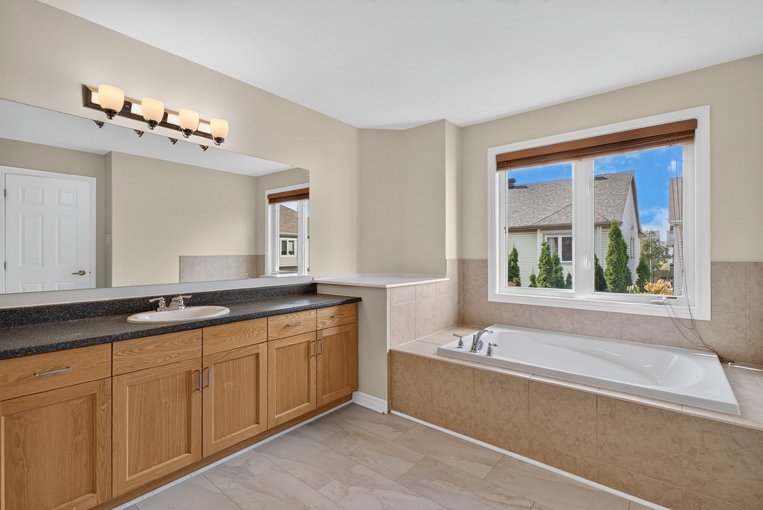 Four-piece ensuite with soaker tub
