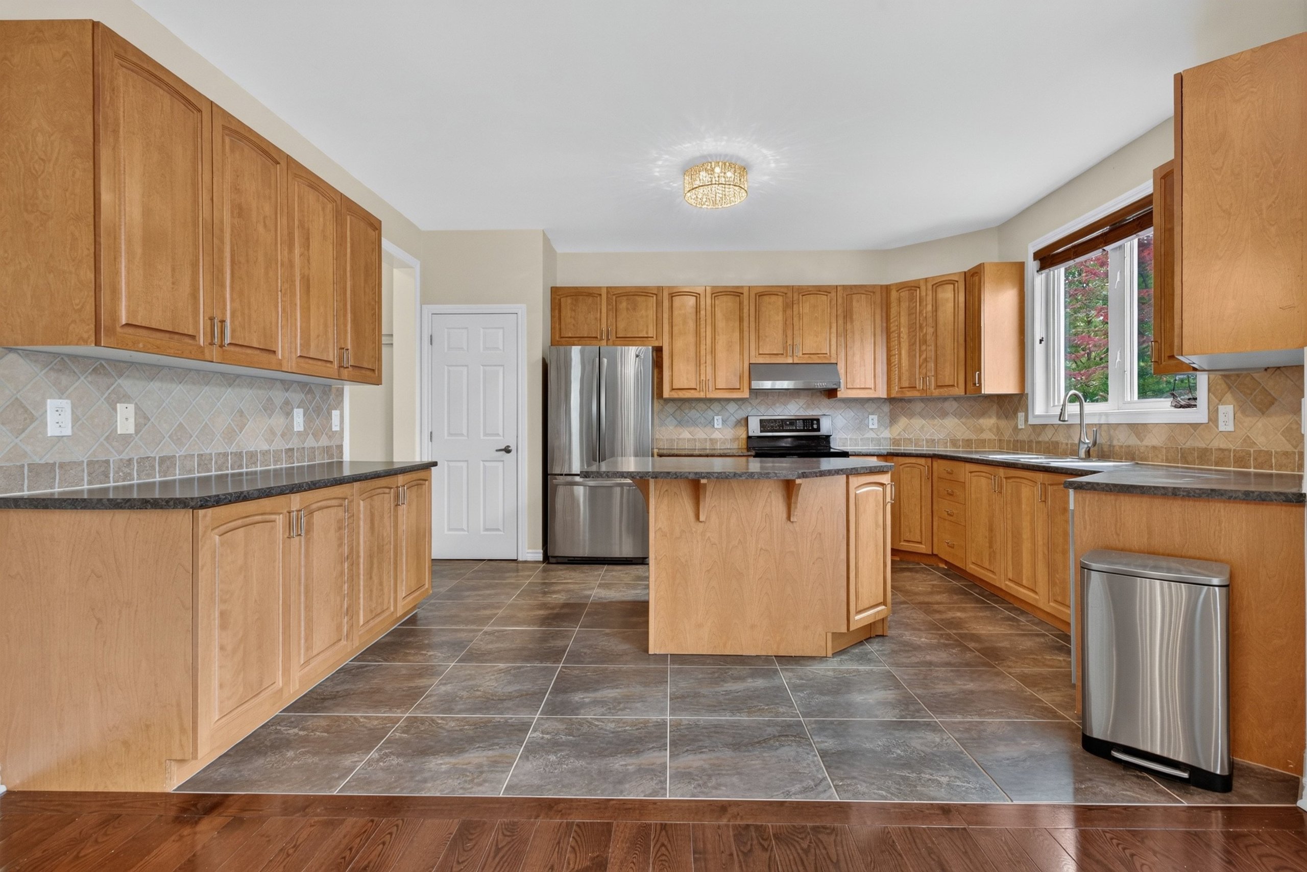 Kitchen and centre island